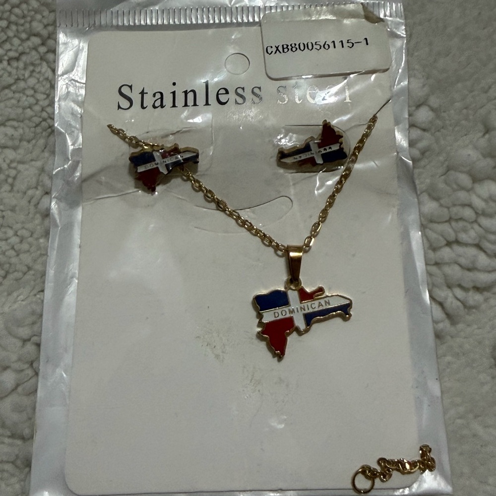 Dominican Republic Flag Map Pendant Necklace & Earring Set - Gold Tone